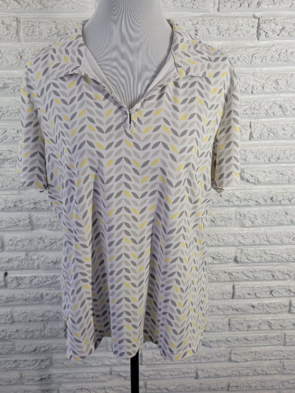 Lillie Women XL Top Yellow Gray Geometric Collared V-Neck Short Sleeve GEO126E